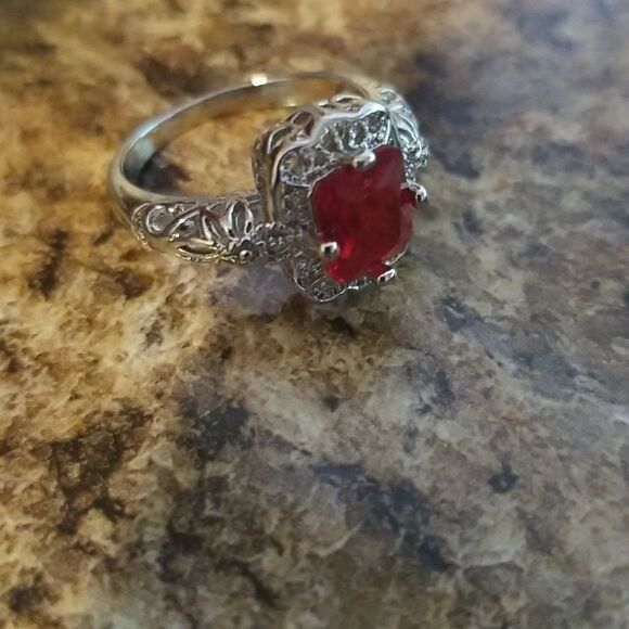 Ruby Red ring size 9 rectangular shape - Picture 2 of 8
